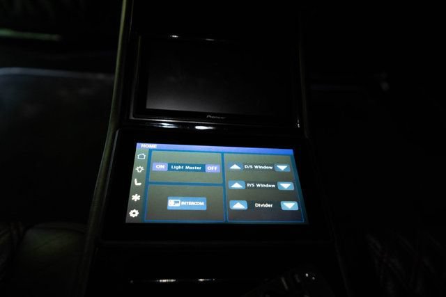 Used 2021 Cadillac Escalade ESV Sport w/ Driver Assist Tech Package RWD image 38