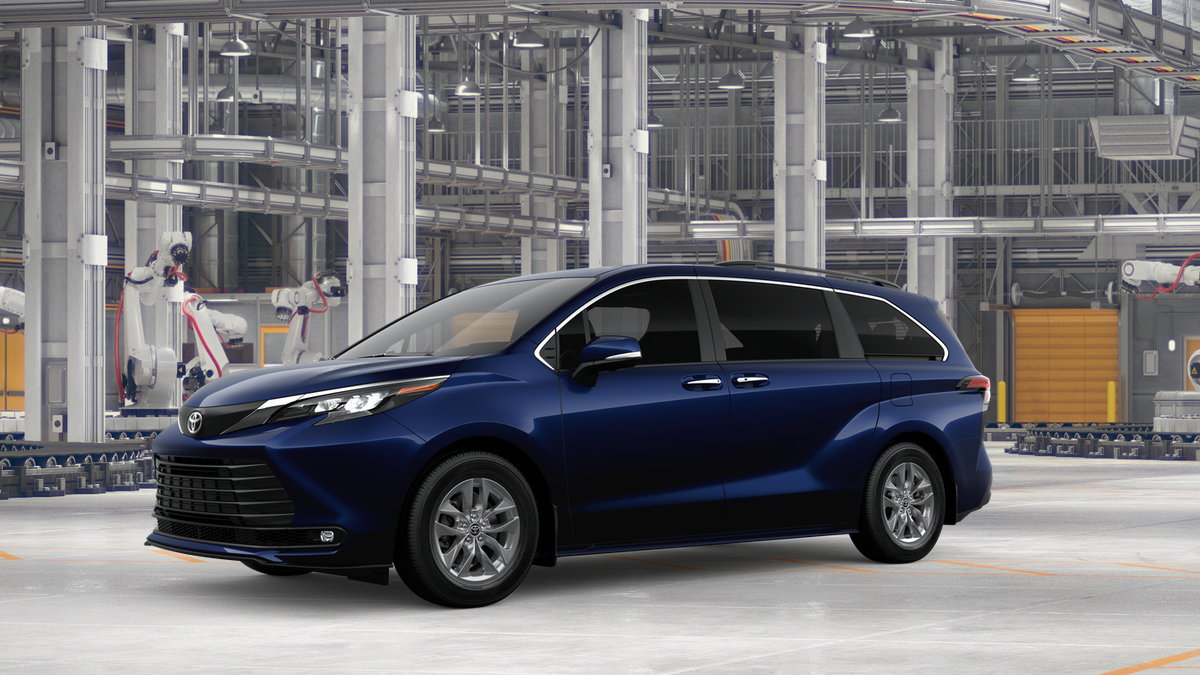 New 2026 Toyota Sienna XLE FWD image 3