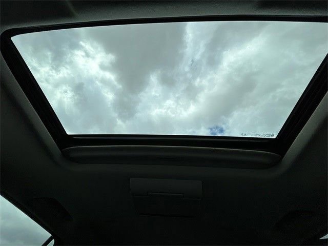 Used 2020 Cadillac Escalade Luxury image 30