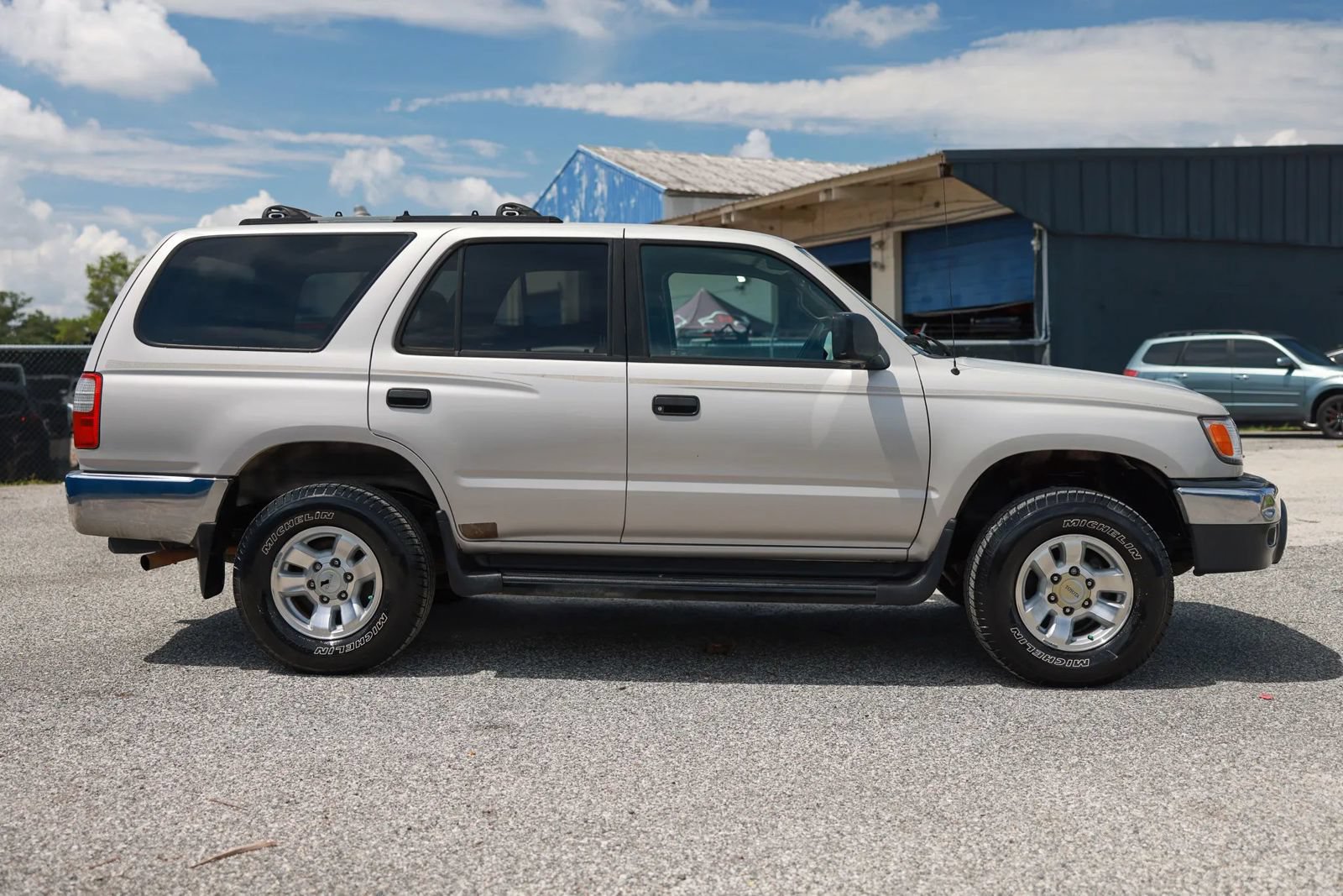 Used 2000 Toyota 4Runner 2WD w/ Upgrade Value Pkg 1 image 8