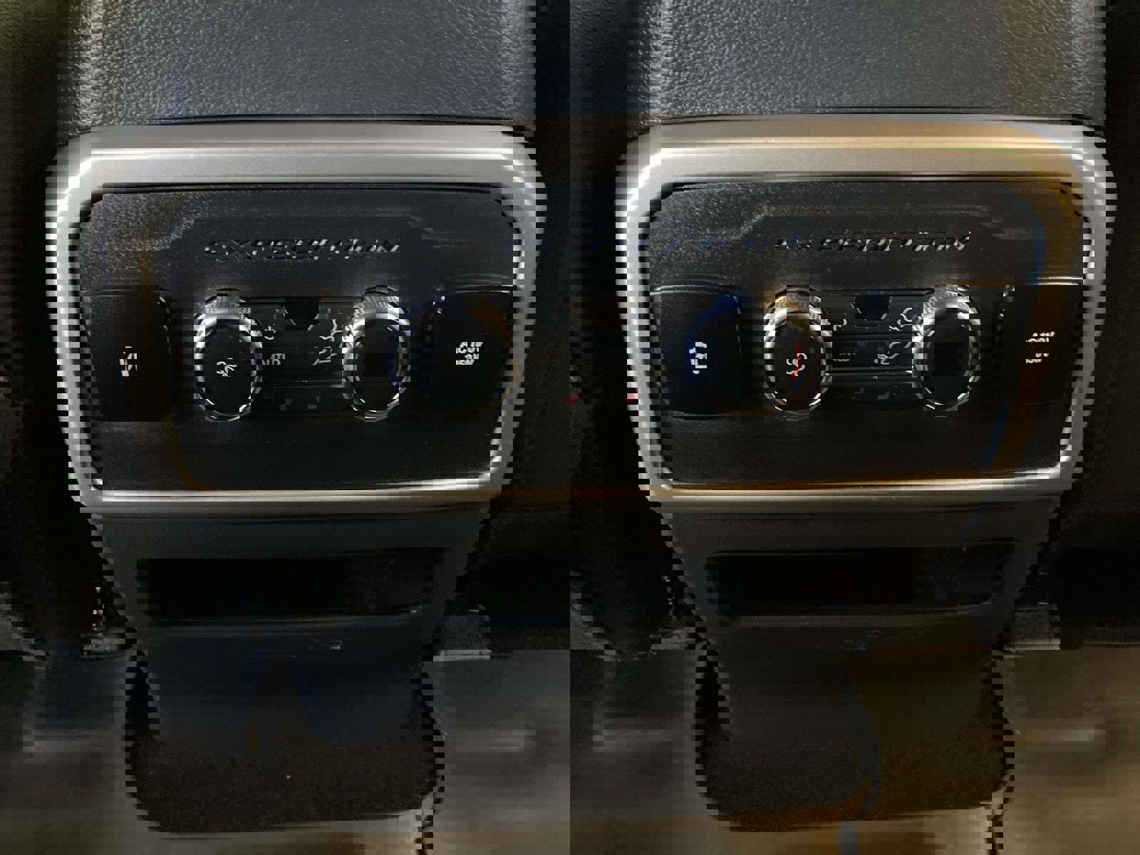 Used 2022 Ford Expedition Limited RWD image 18