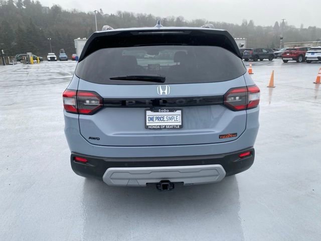 Certified 2025 Honda Pilot TrailSport image 13