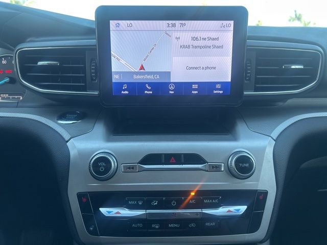 Used 2022 Ford Explorer XLT w/ Equipment Group 202A image 8