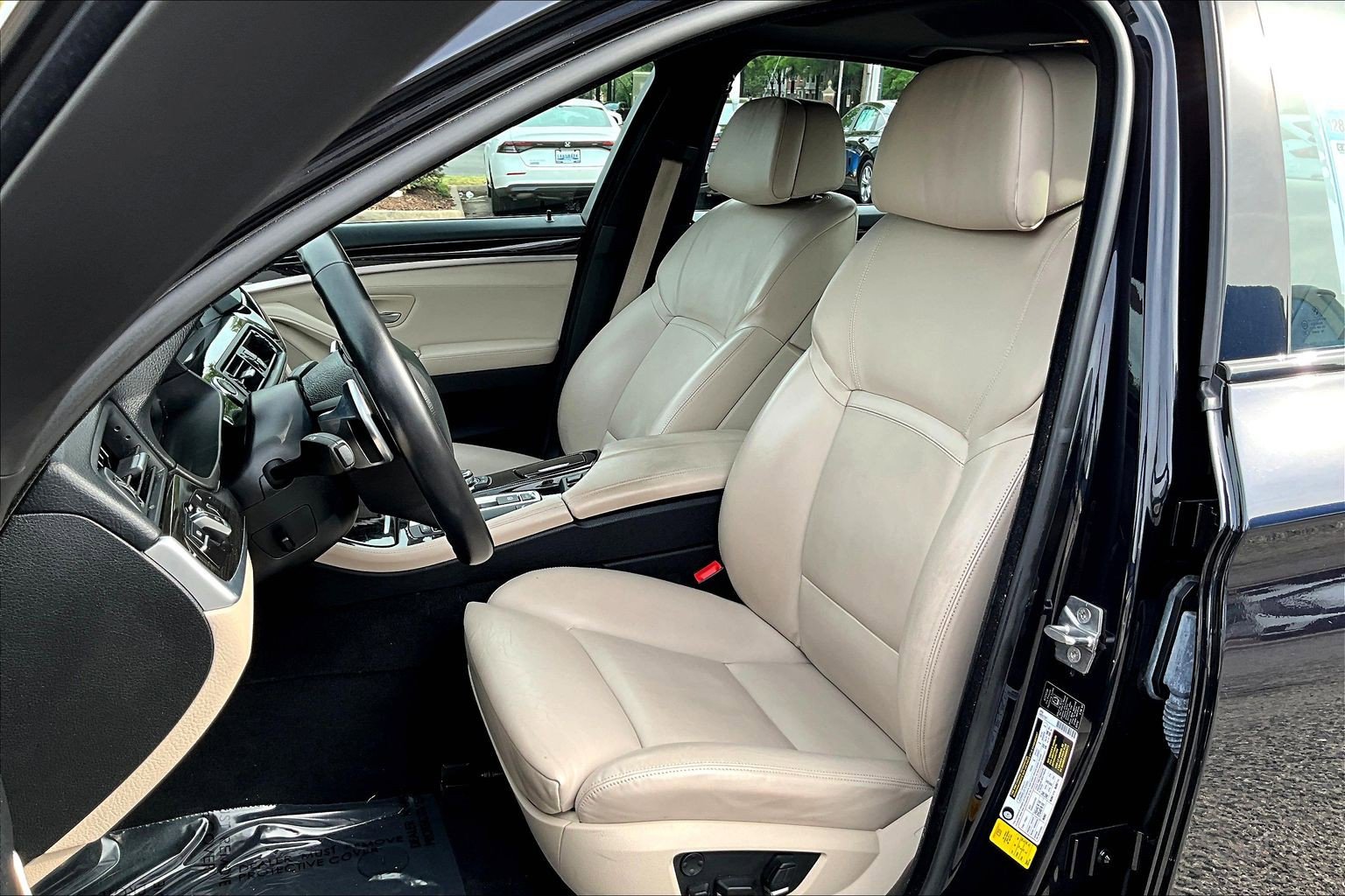 Used 2012 BMW 528i Sedan RWD image 27