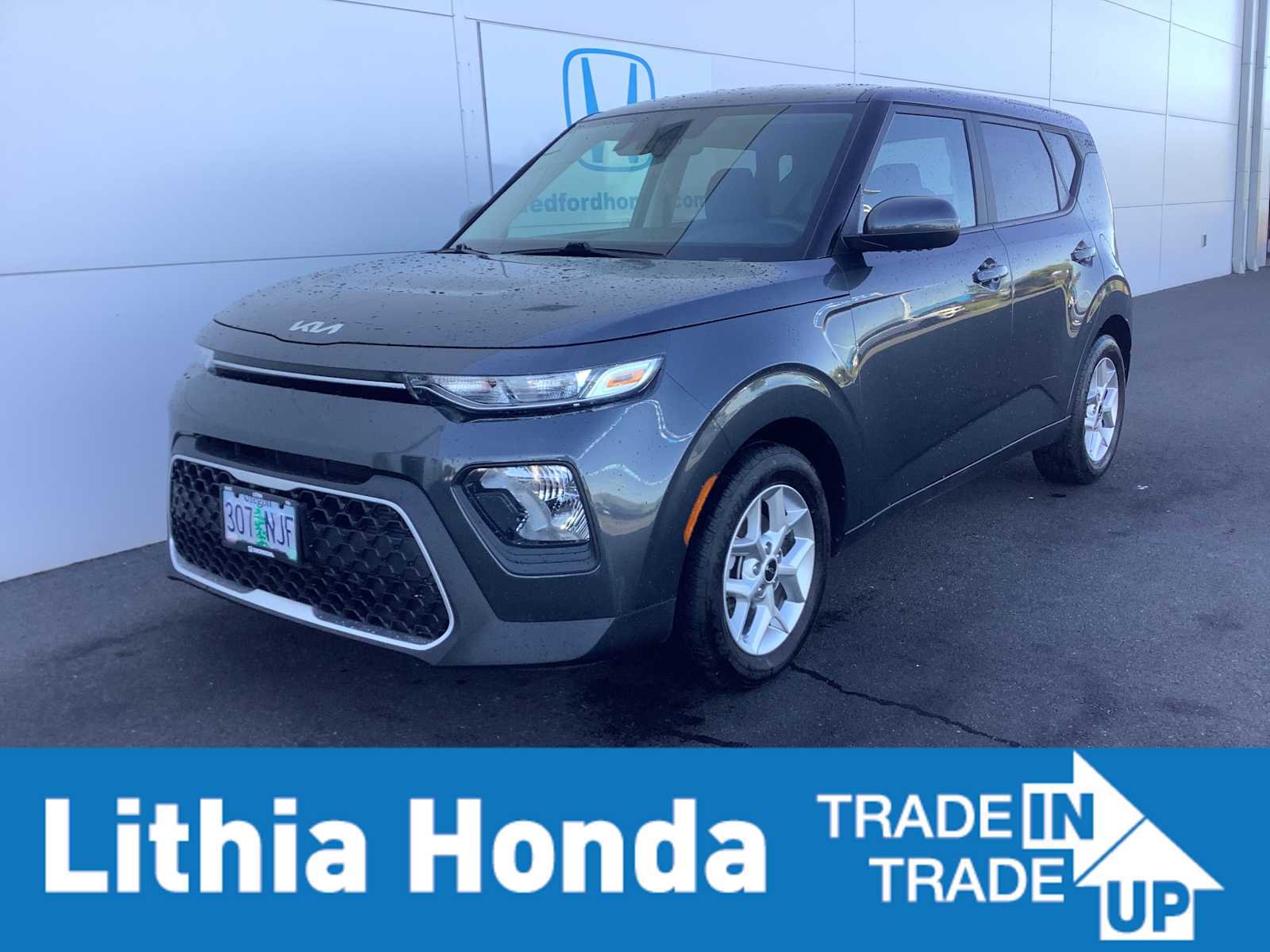 Used 2022 Kia Soul LX w/ Technology Package FWD image 1