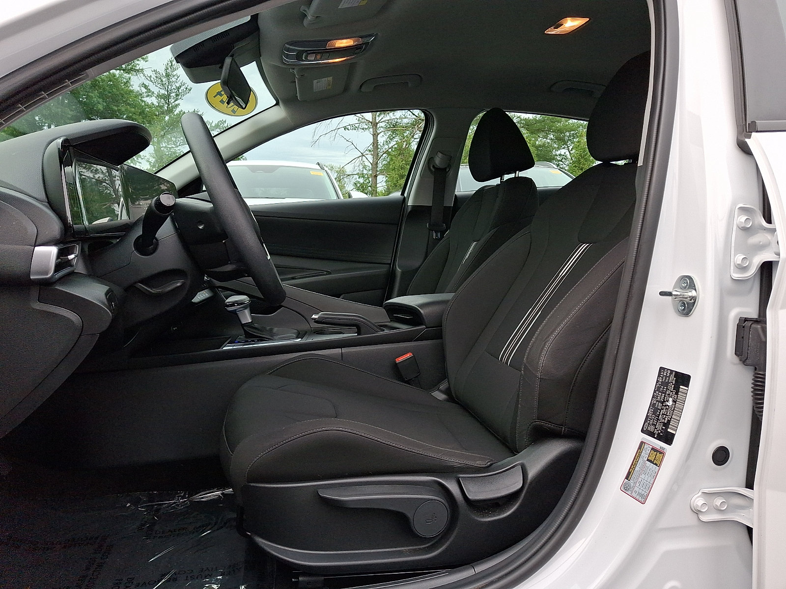 Certified 2024 Hyundai Elantra SEL FWD image 14