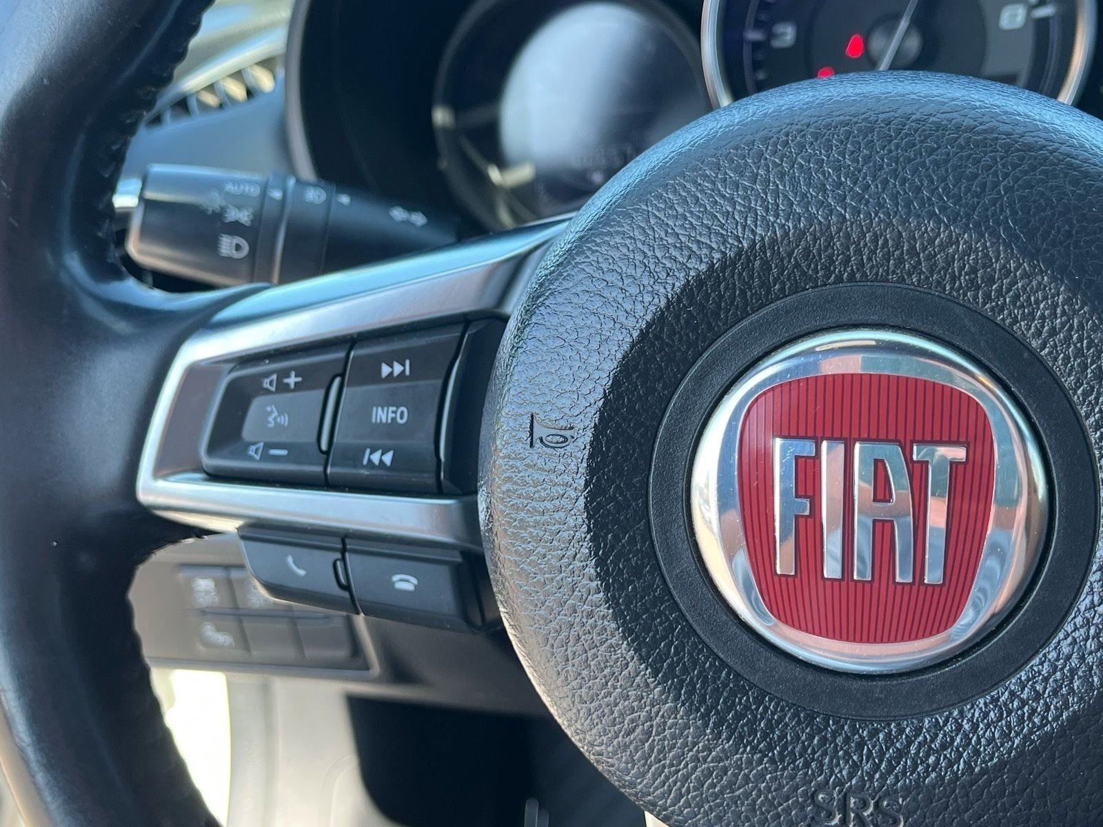 Used 2017 FIAT 124 Spider Lusso RWD image 16