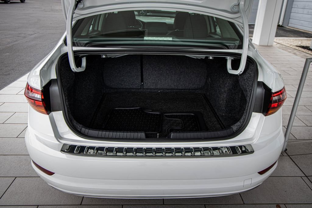 Used 2019 Volkswagen Jetta S FWD image 19