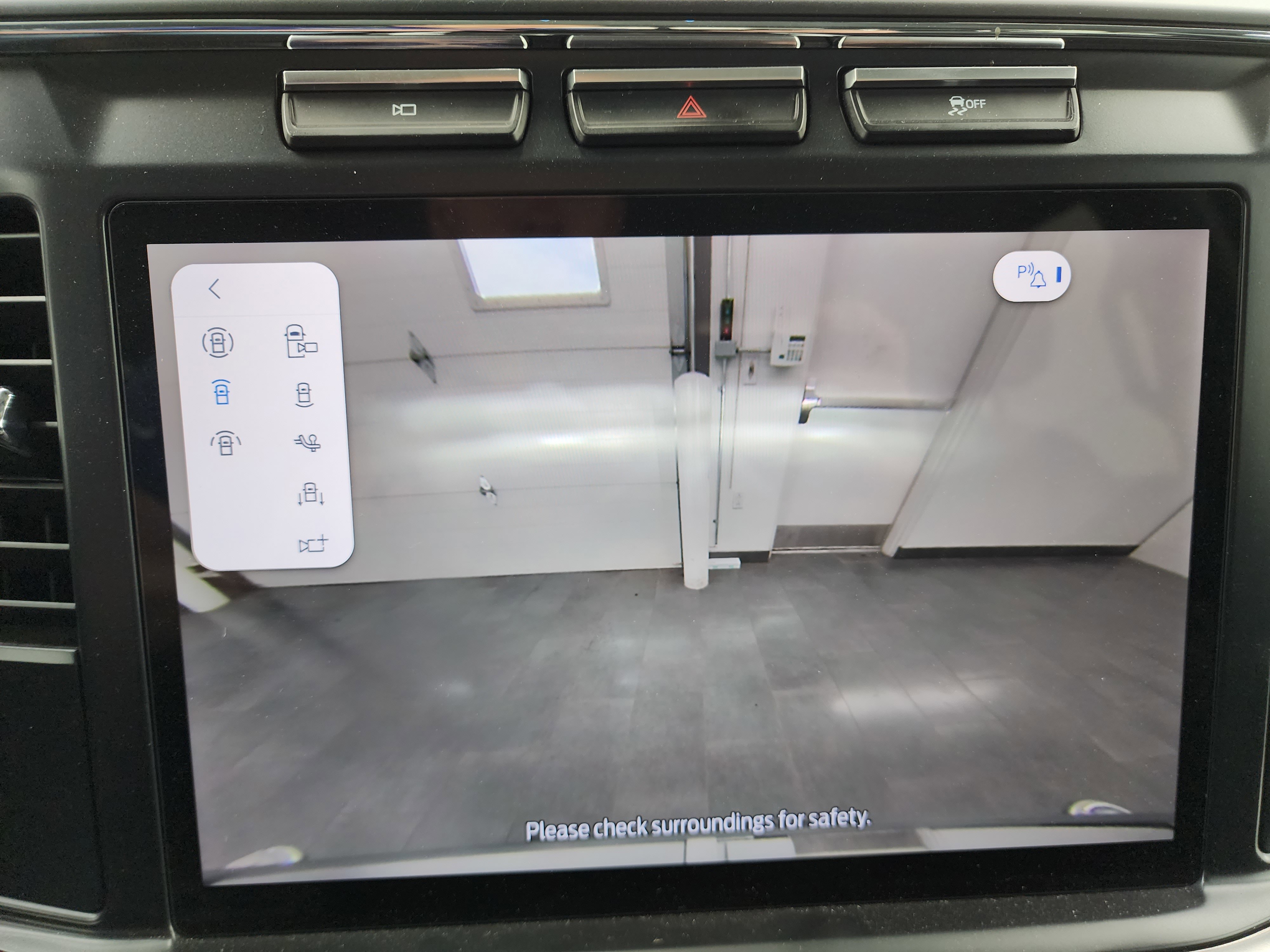 Used 2024 Ford F250 Lariat w/ Chrome Package image 57