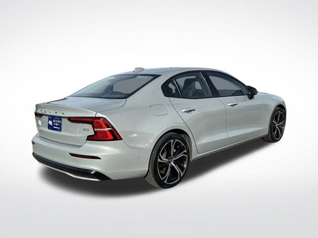 Used 2024 Volvo S60 B5 Plus image 5