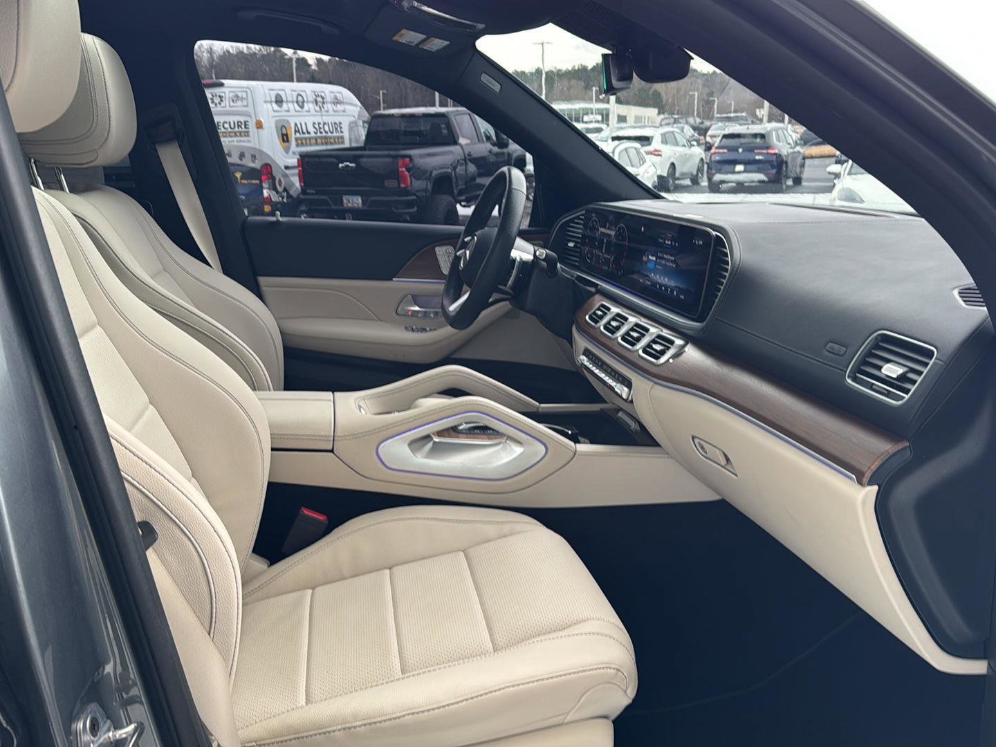 Used 2024 Mercedes-Benz GLS 450 GLS 450 image 10