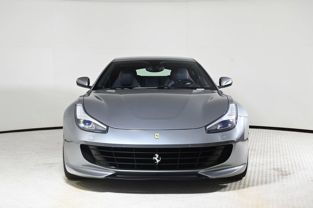 Used 2018 Ferrari GTC4Lusso T image 11