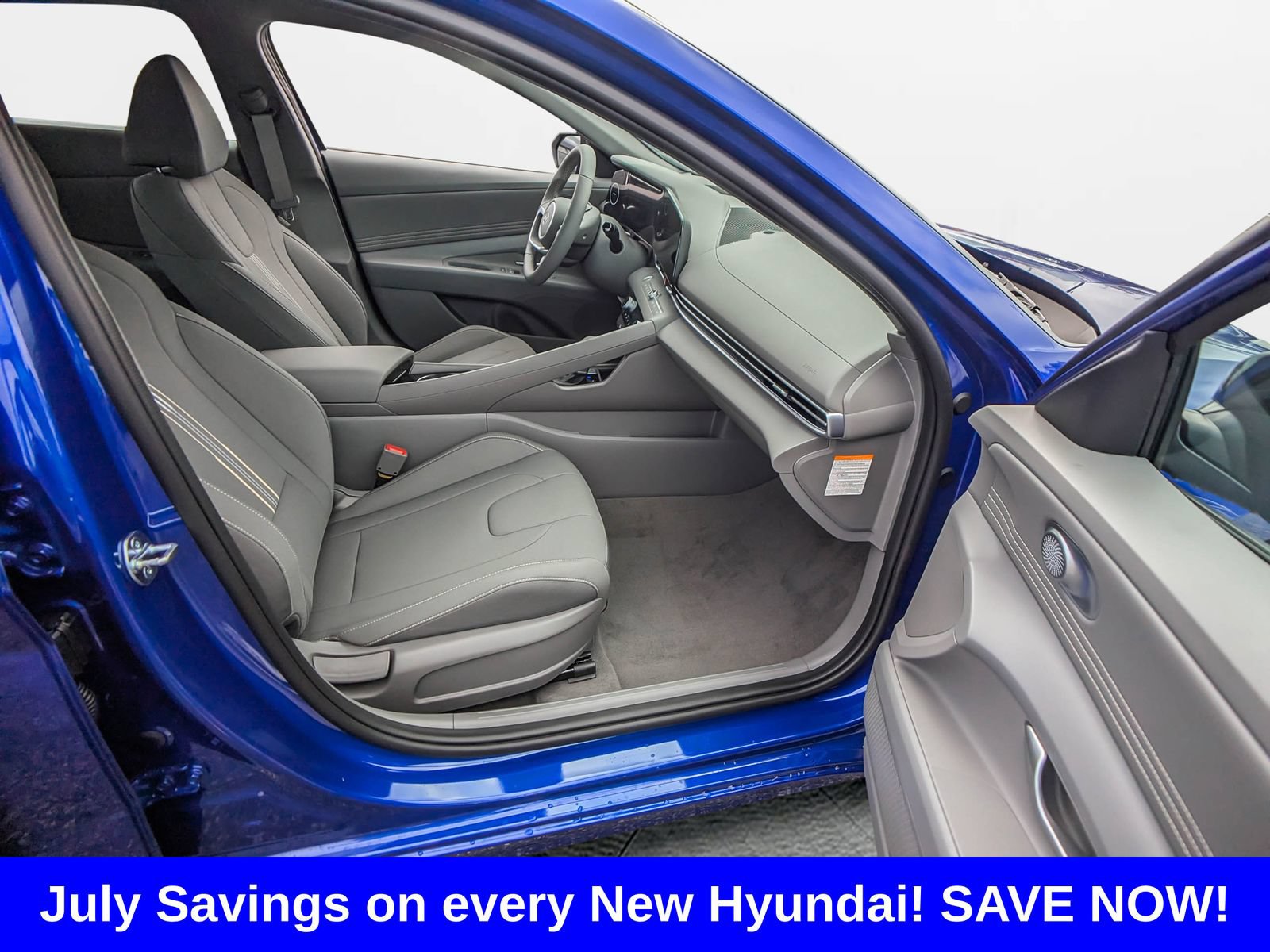 New 2025 Hyundai Elantra SEL FWD image 17