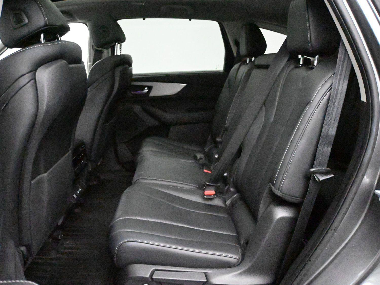 Used 2024 Acura MDX SH-AWD w/ Technology Package image 12