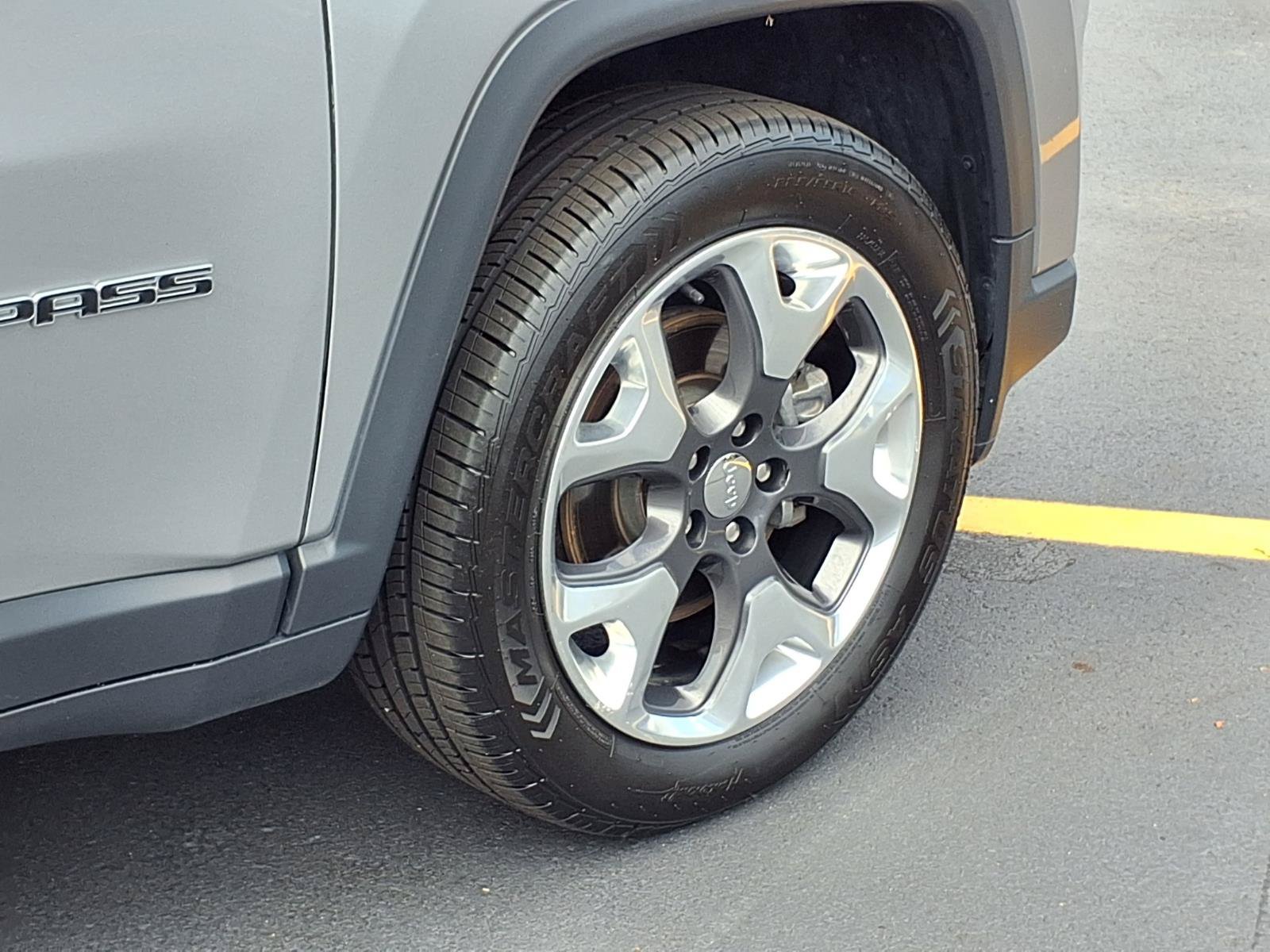 Used 2019 Jeep Compass Limited AWD/4WD image 27