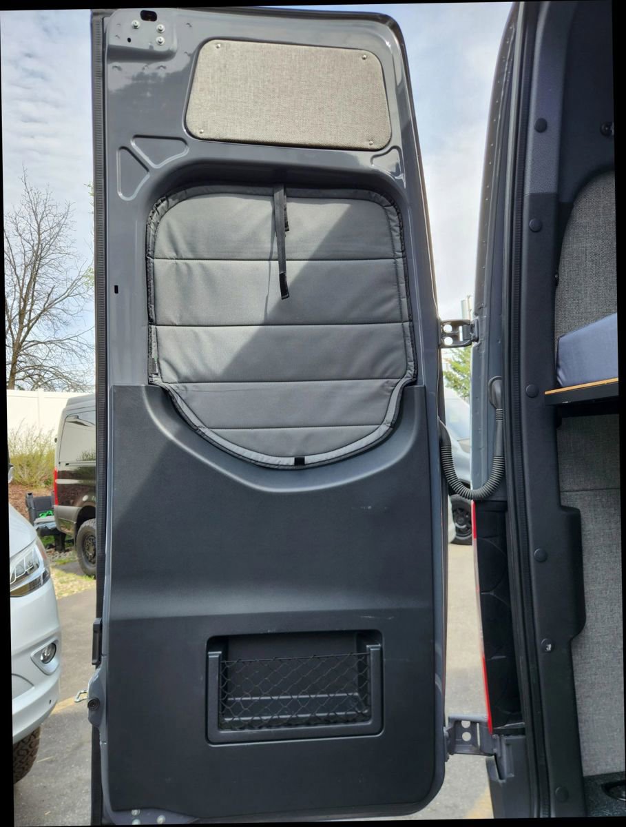 Used 2022 Mercedes-Benz Sprinter 2500 image 39