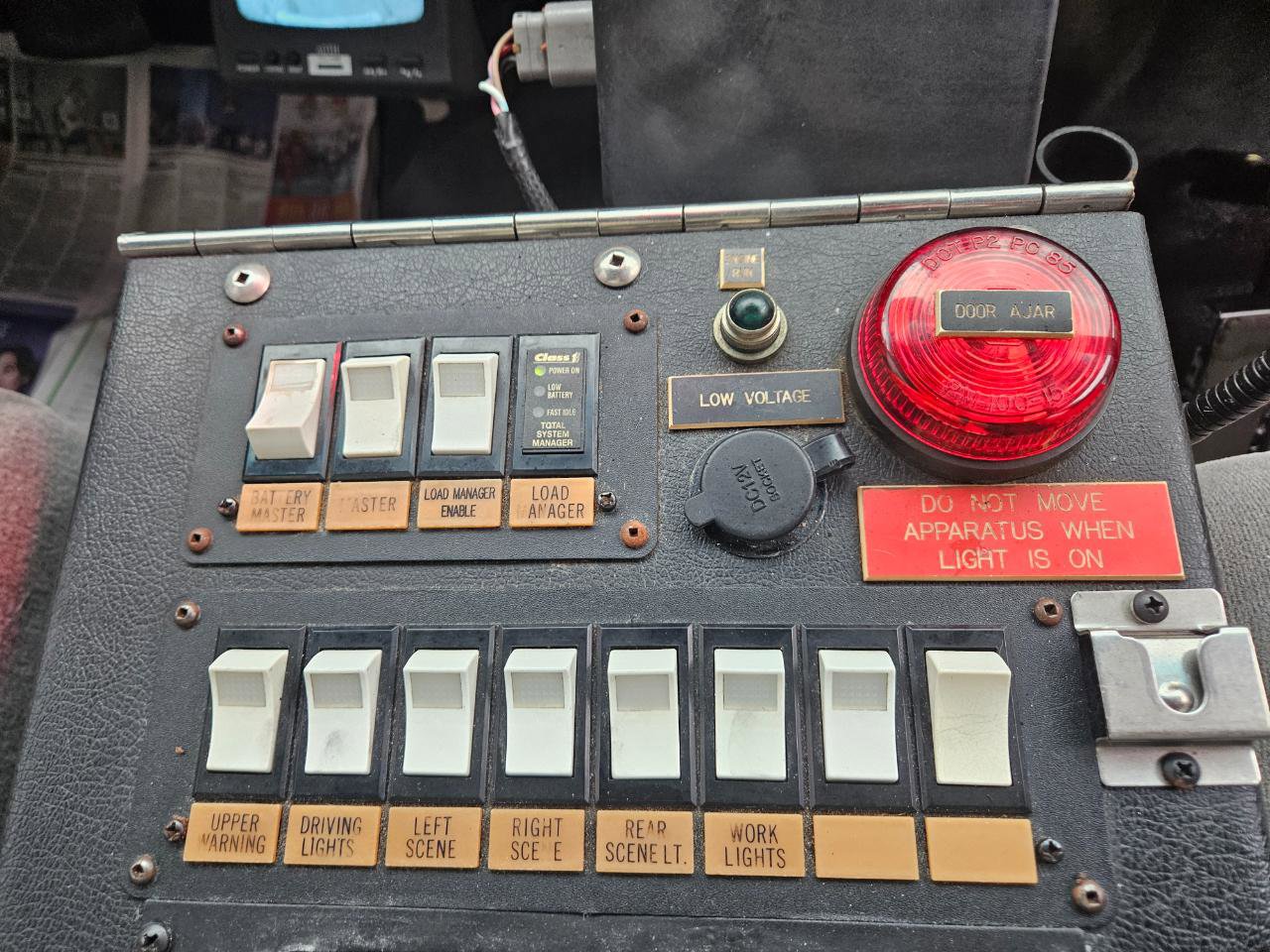 Used 2000 Ford F350 12 ft. E-One Utility Body image 19