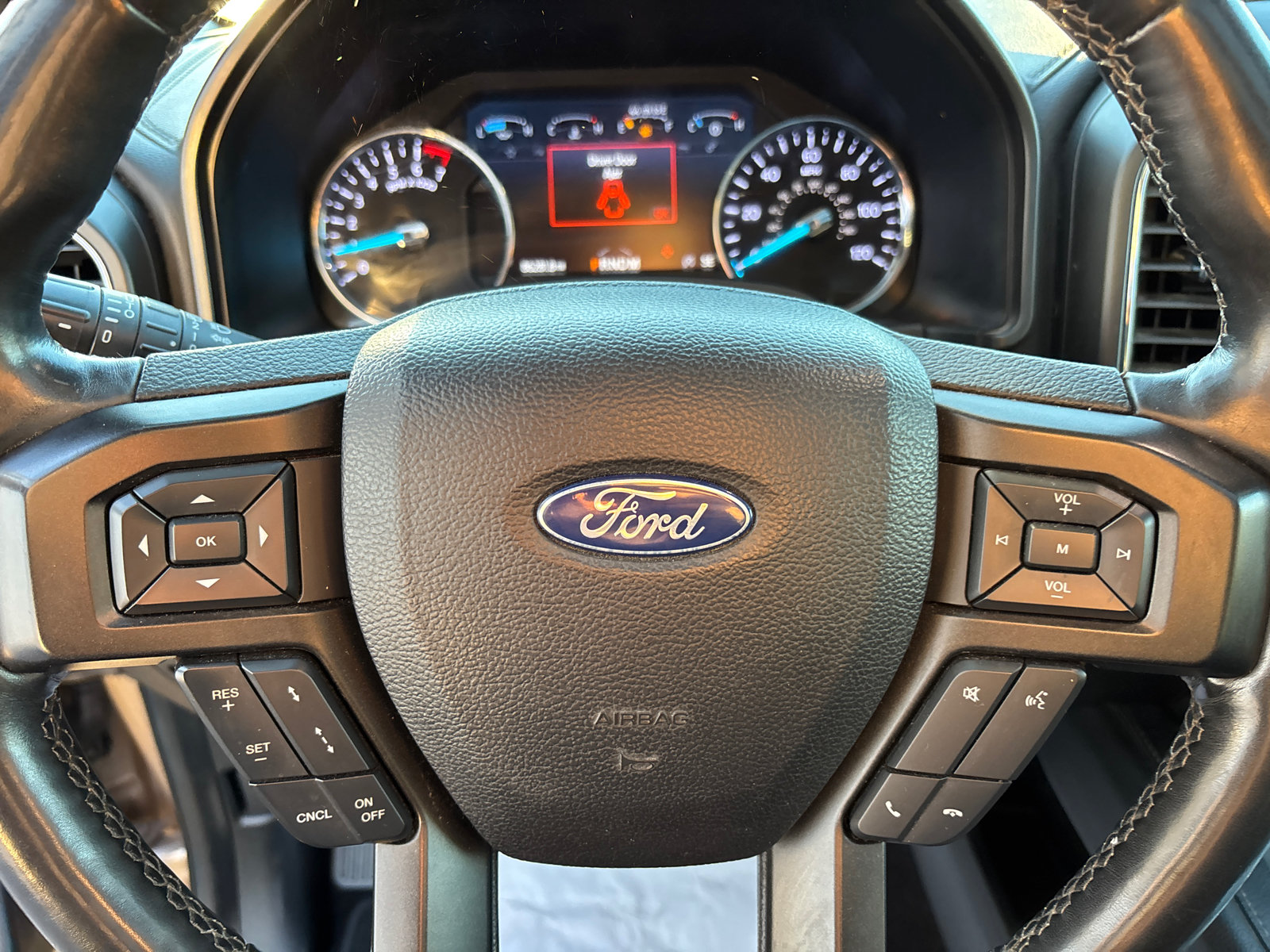 Used 2020 Ford Expedition Limited w/ Equipment Group 301A AWD/4WD image 15