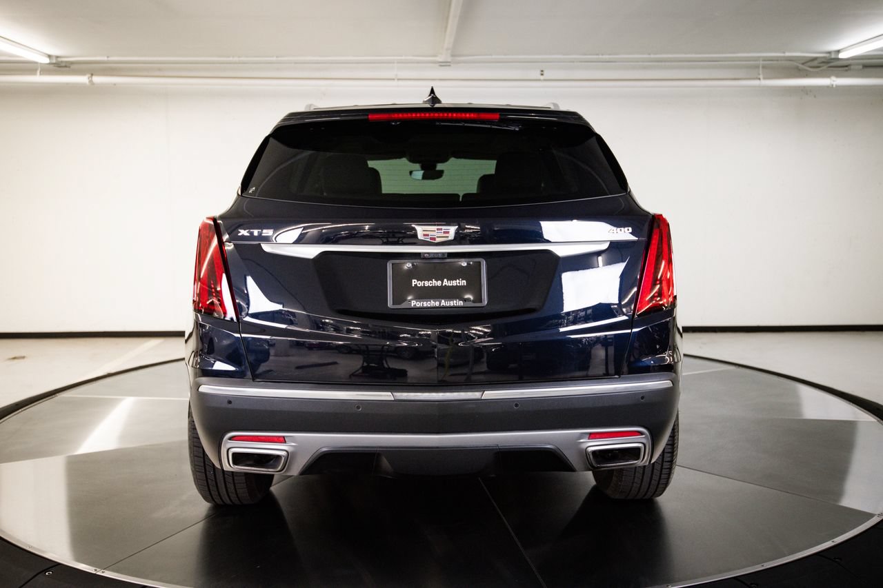 Used 2022 Cadillac XT5 Premium Luxury w/ Technology Package FWD image 6
