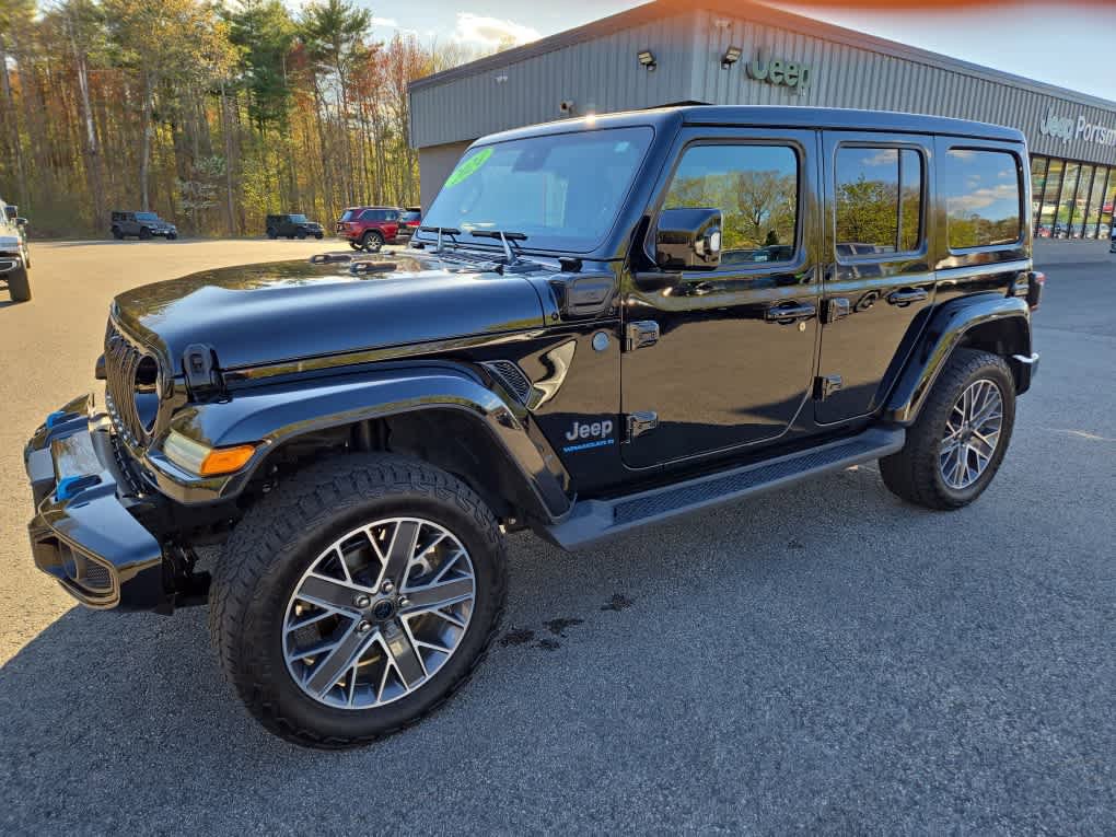 Used 2024 Jeep Wrangler High Altitude AWD/4WD image 8