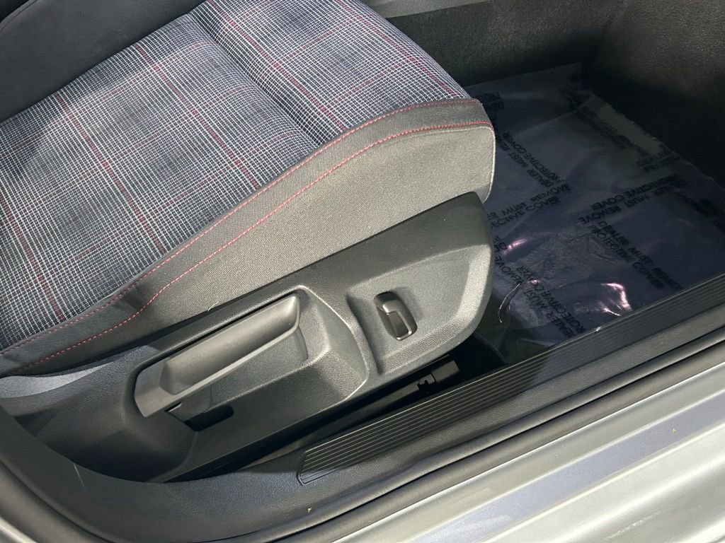 Used 2024 Volkswagen GTI SE image 33