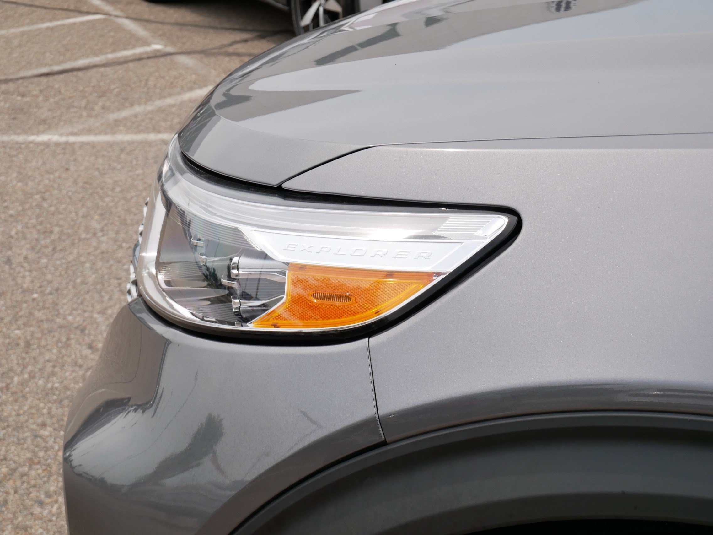 Used 2021 Ford Explorer Limited w/ Hybrid Equipment Group 310A AWD/4WD image 16
