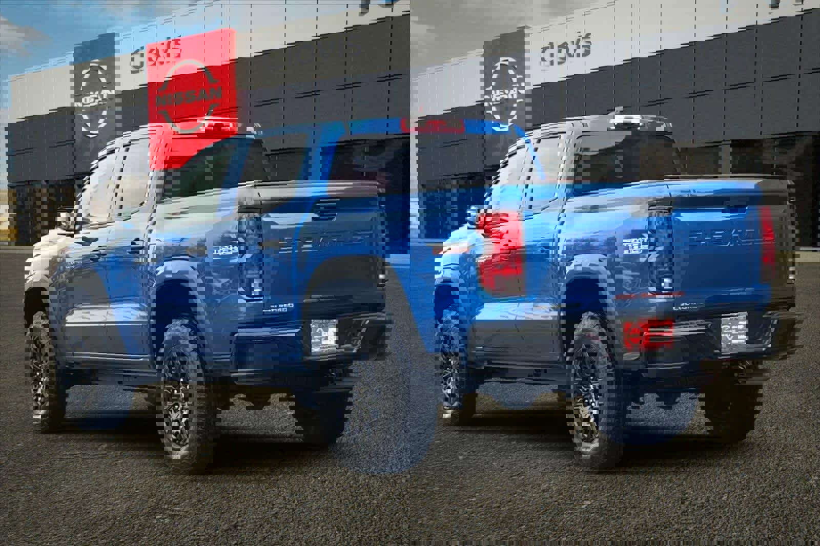 Used 2023 Chevrolet Colorado Trail Boss w/ Advanced Trailering Package image 7