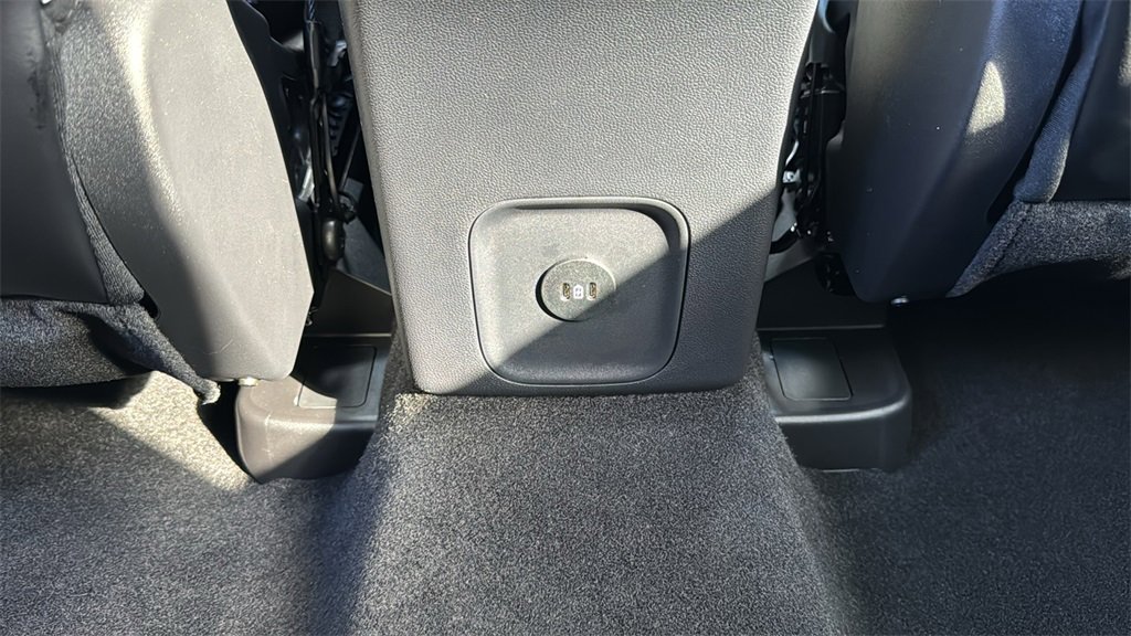 New 2024 Ford Escape ST-Line w/ Equipment Group 301A image 30