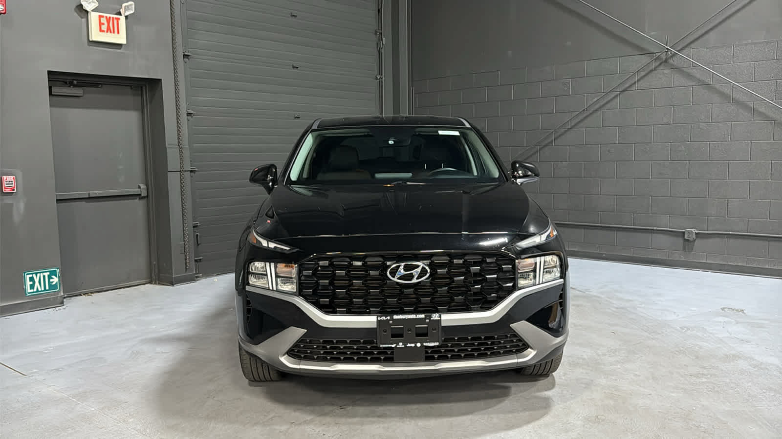 Used 2023 Hyundai Santa Fe SE AWD/4WD image 2