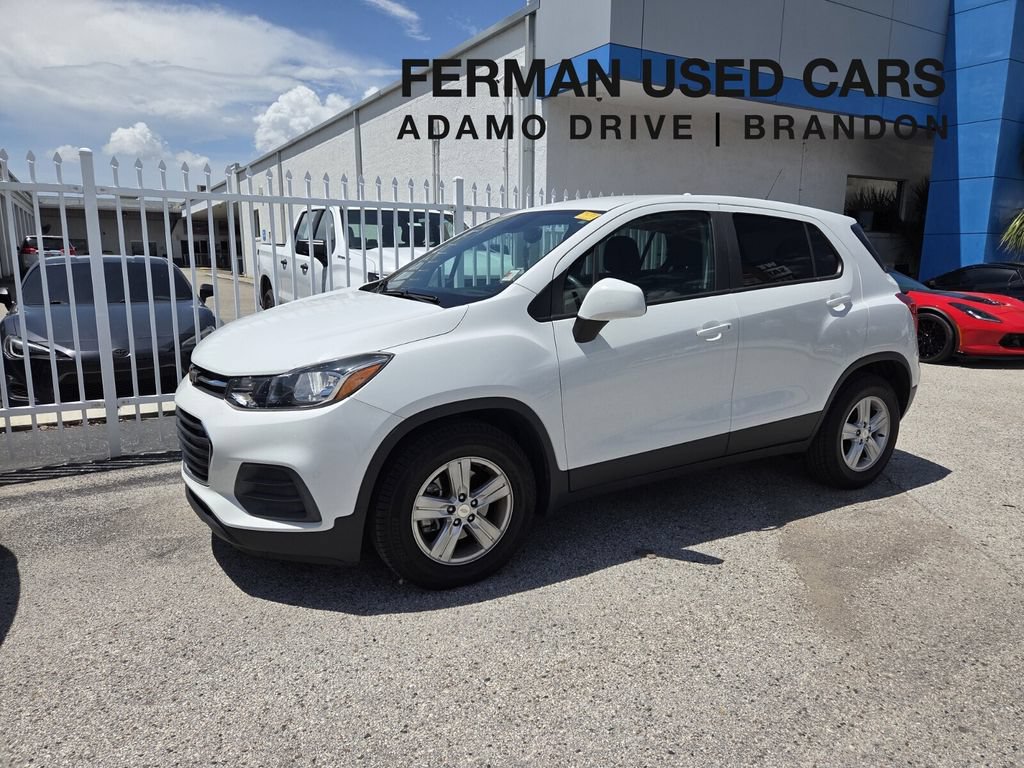 Used 2022 Chevrolet Trax LS w/ Tint and Cruise Package FWD video 1