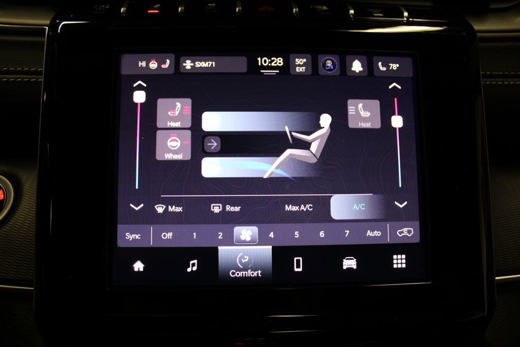 New 2025 Jeep Grand Cherokee Laredo image 16