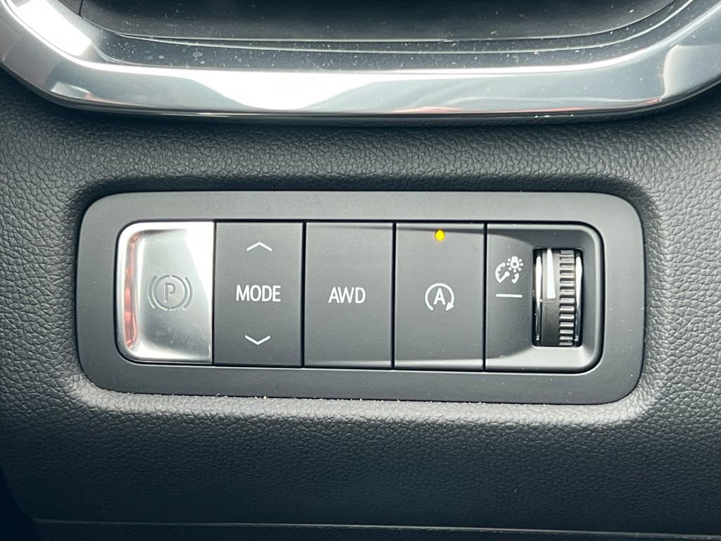 New 2025 GMC Acadia Elevation image 17