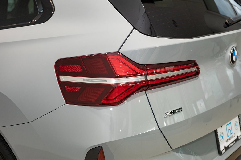 New 2026 BMW X3 xDrive30 w/ Premium Package image 9