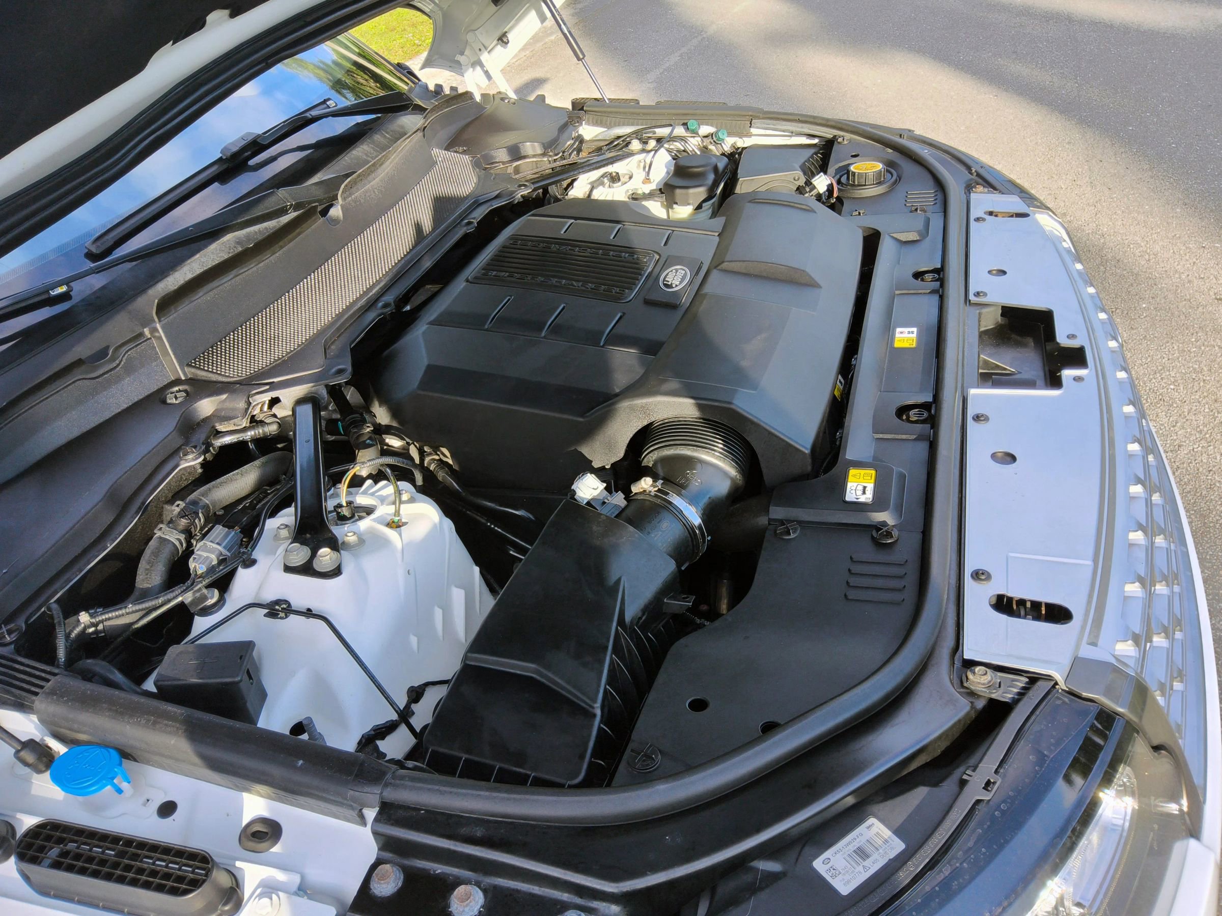 Used 2017 Land Rover Range Rover Supercharged image 42