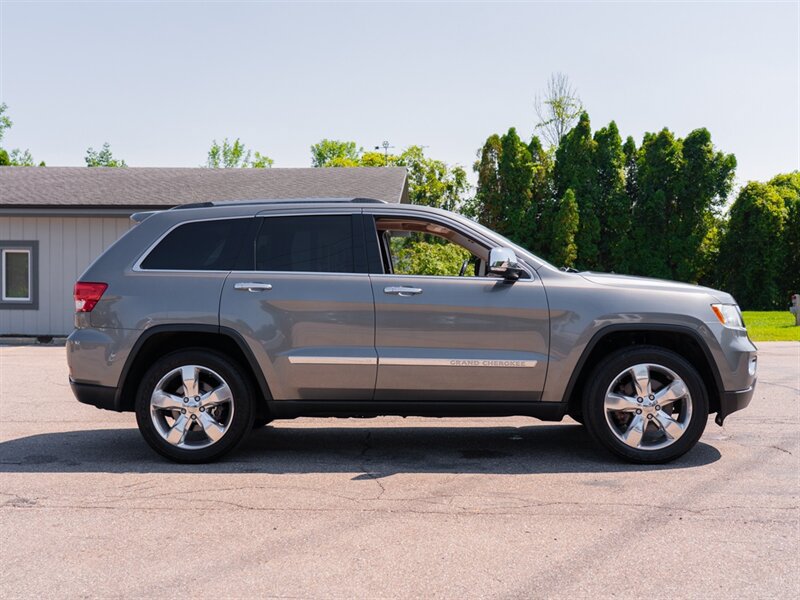 Used 2012 Jeep Grand Cherokee Overland Summit AWD/4WD image 4