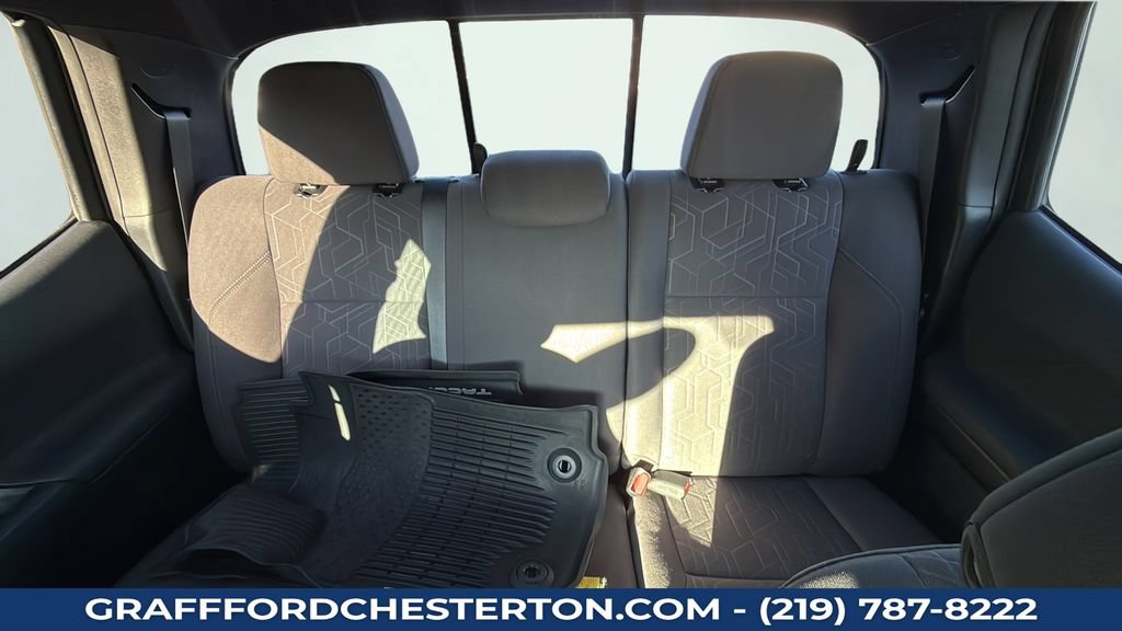Used 2019 Toyota Tacoma TRD Sport AWD/4WD image 25