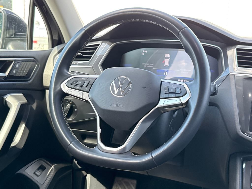 Used 2024 Volkswagen Tiguan SE FWD image 21
