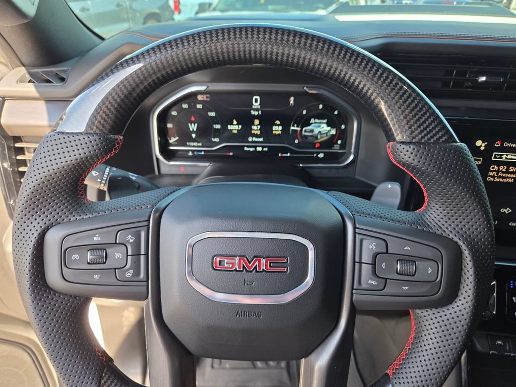 Used 2025 GMC Sierra 1500 AT4 w/ AT4 Premium Package AWD/4WD image 32