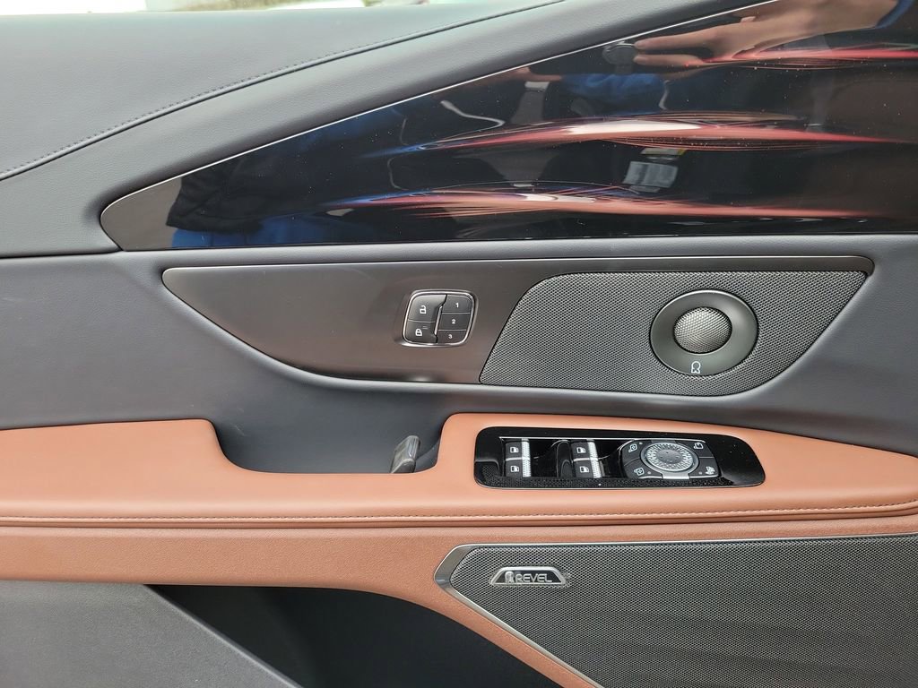 New 2026 Lincoln Nautilus Reserve image 18