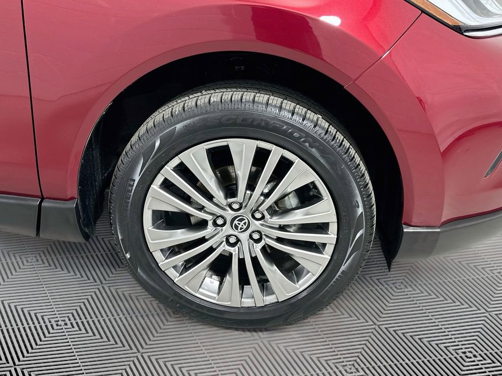 Certified 2021 Toyota Venza Limited w/ Advanced Technology Package image 20