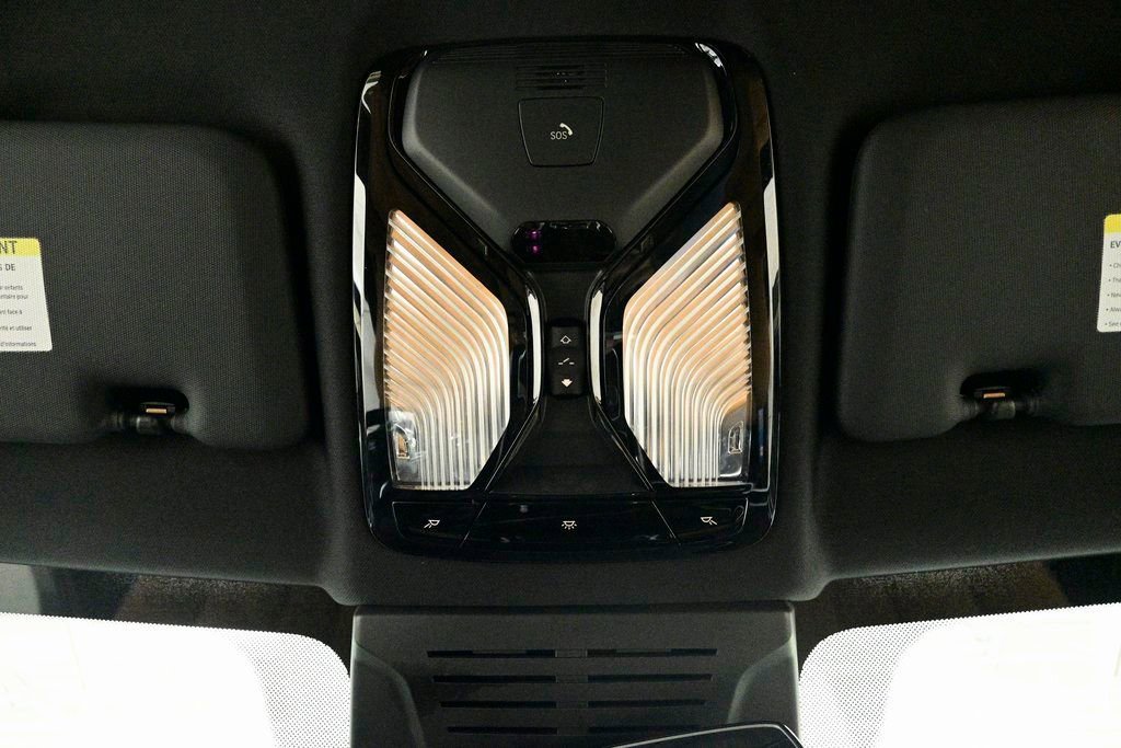 Used 2025 BMW X5 xDrive40i w/ Premium Package image 17