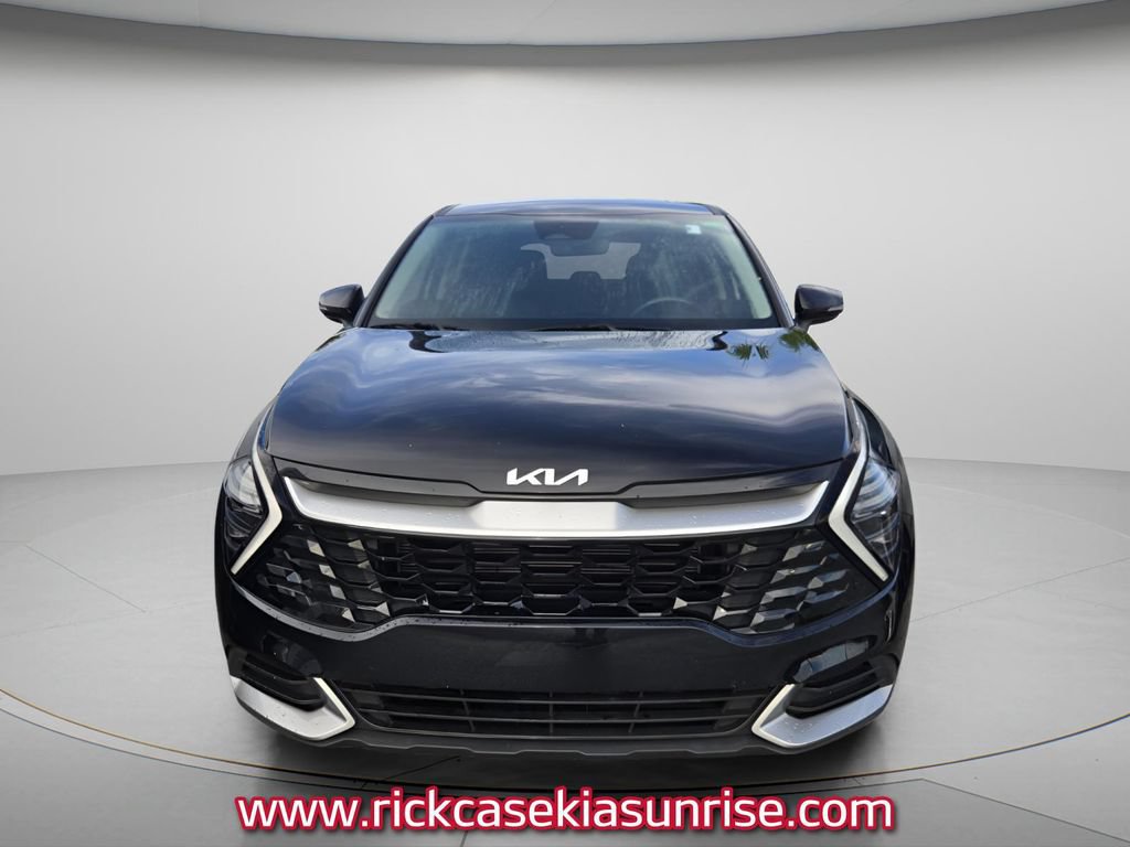 Used 2024 Kia Sportage EX FWD image 3