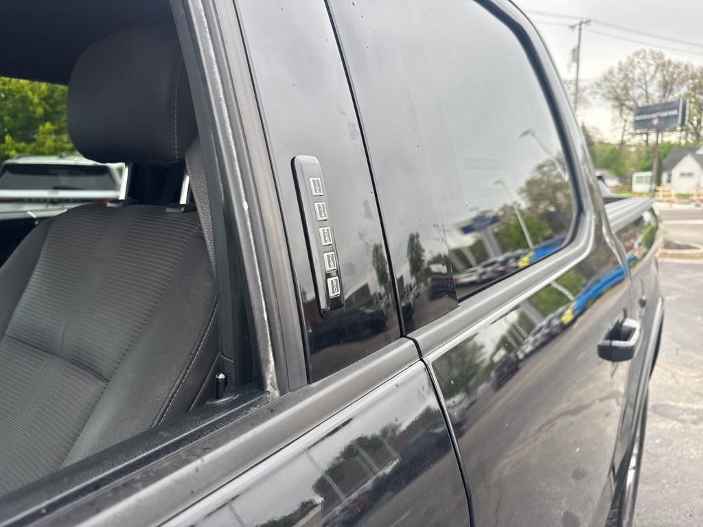 Used 2015 Ford F150 XLT w/ Equipment Group 302A Luxury AWD/4WD image 17