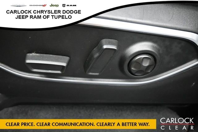 Used 2025 Jeep Wagoneer Series III w/ Premium Group I AWD/4WD image 12
