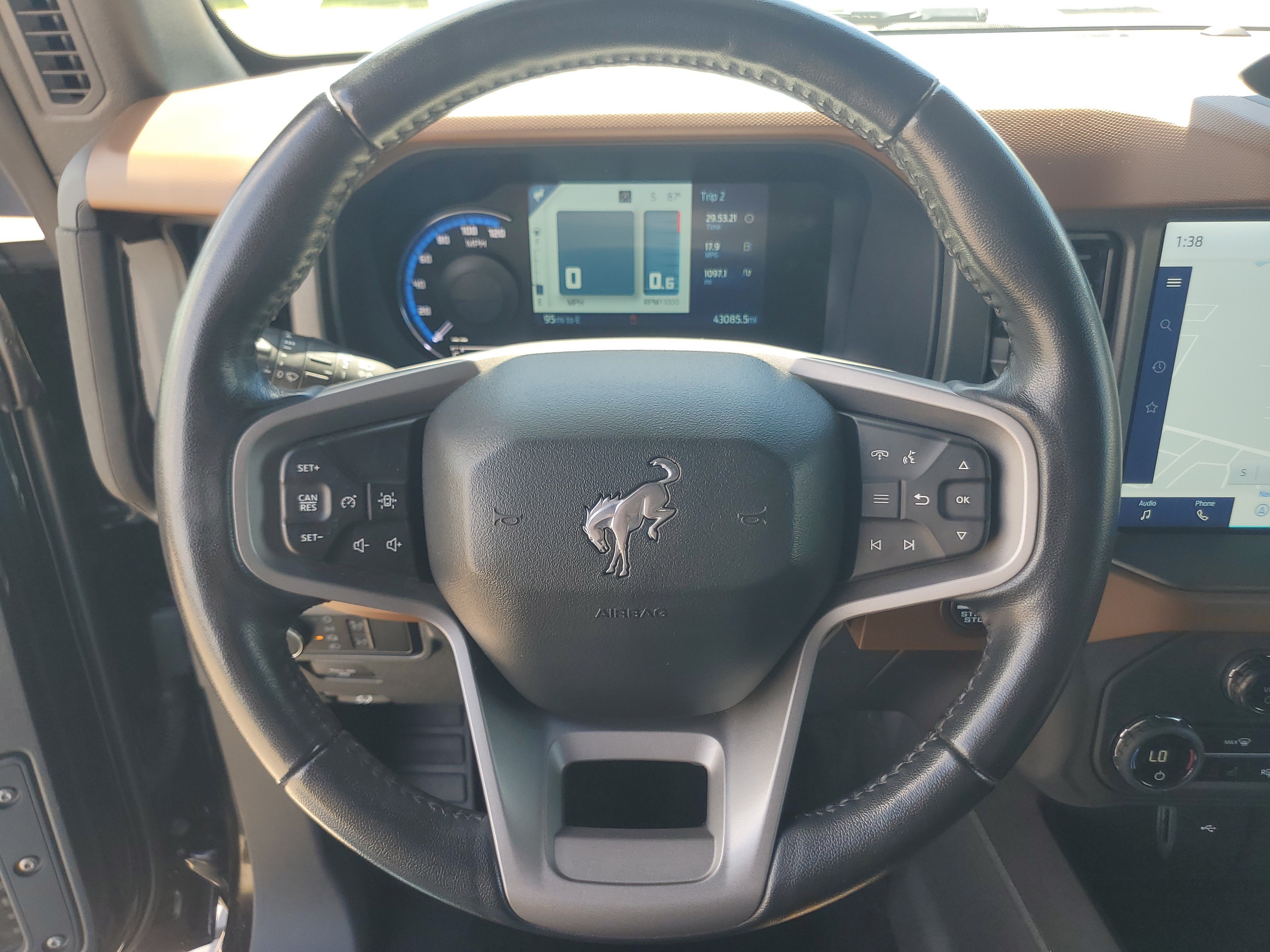 Used 2024 Ford Bronco Outer Banks w/ Sasquatch Package AWD/4WD image 14