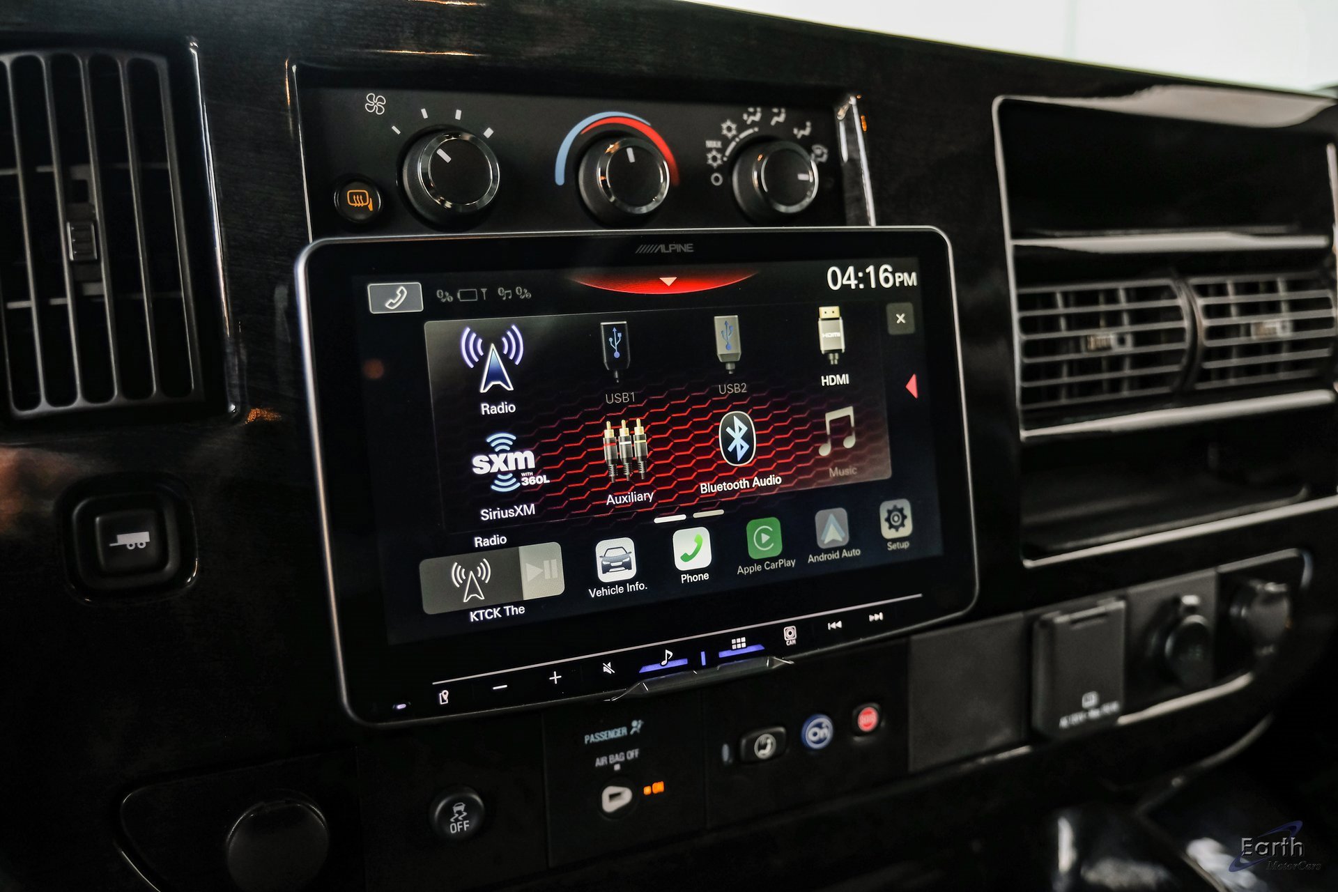 Used 2023 Chevrolet Express 2500 image 66