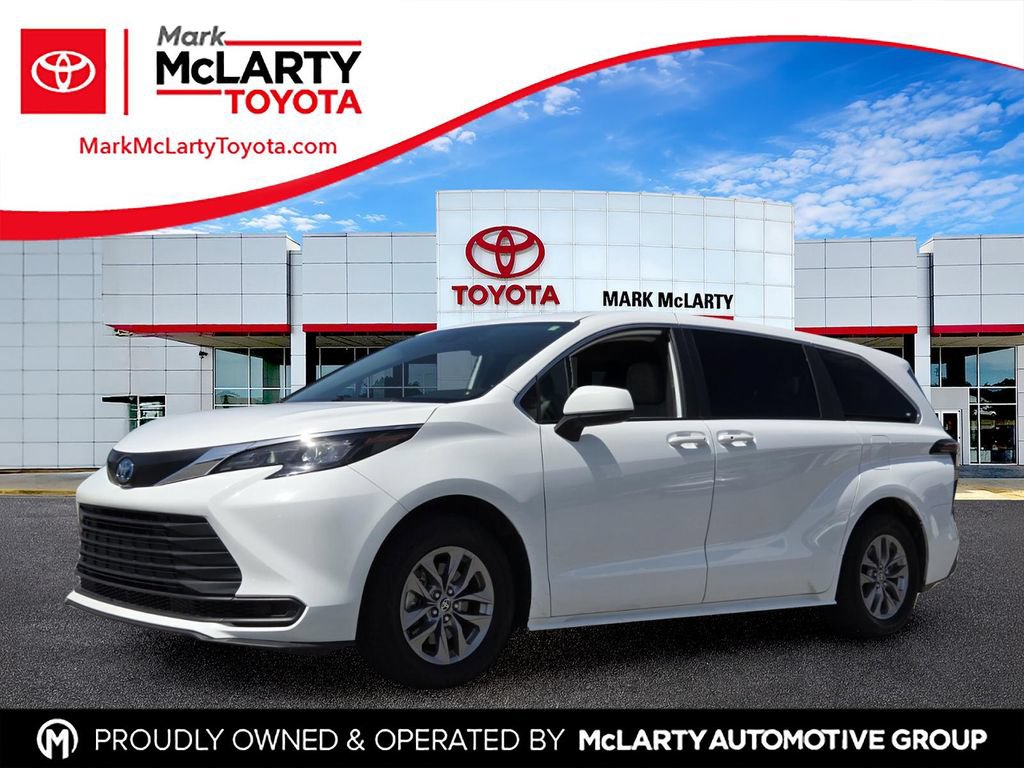 Used 2025 Toyota Sienna LE