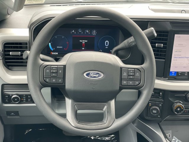 New 2026 Ford F350 XLT w/ XLT Premium Package AWD/4WD image 8
