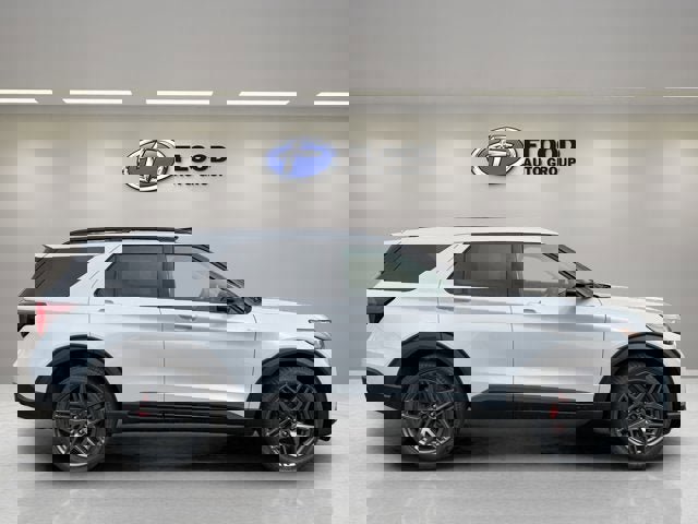 New 2026 Ford Explorer ST-Line AWD/4WD image 4