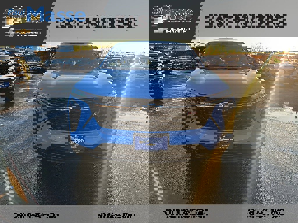 Certified 2024 Chevrolet Trax RS w/ Driver Confidence Package image 2